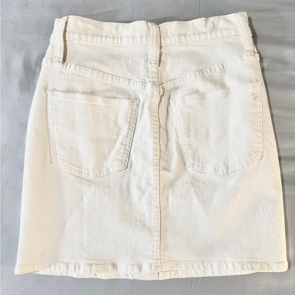 NWOT Madewell White Denim Button Front Mini Skirtt - Picture 2 of 4